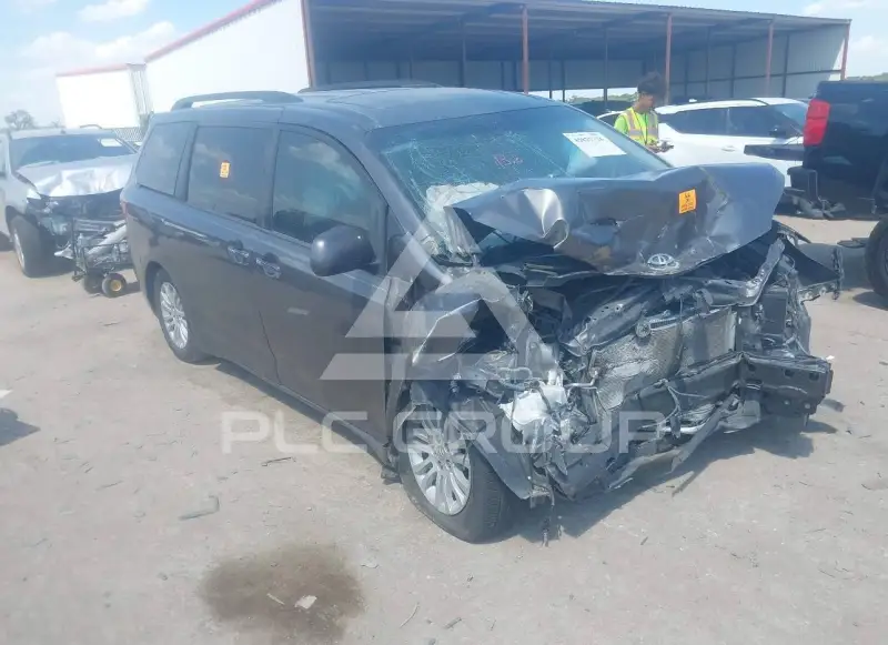 2015 Toyota SIENNA фото