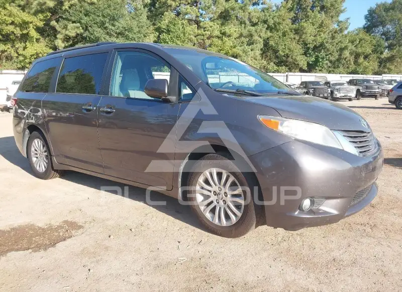 2015 Toyota SIENNA фото