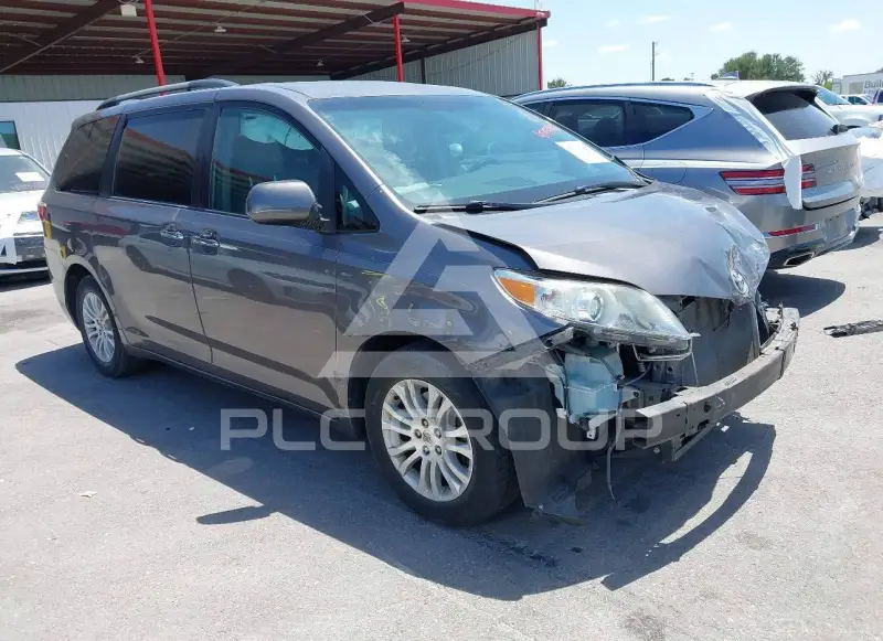 2015 Toyota SIENNA фото