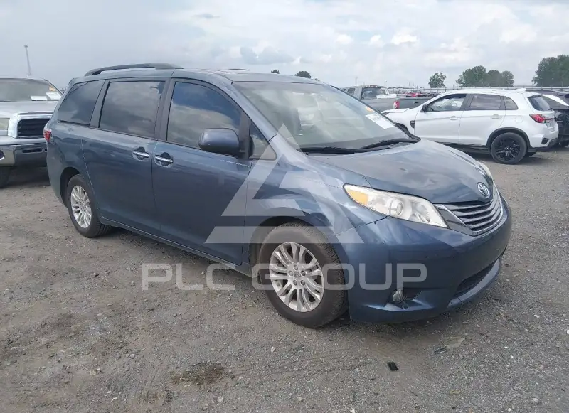 2015 Toyota SIENNA фото
