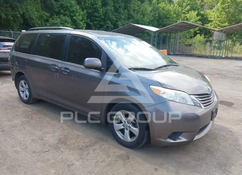 2015 Toyota SIENNA фото