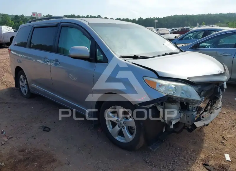 2015 Toyota SIENNA фото