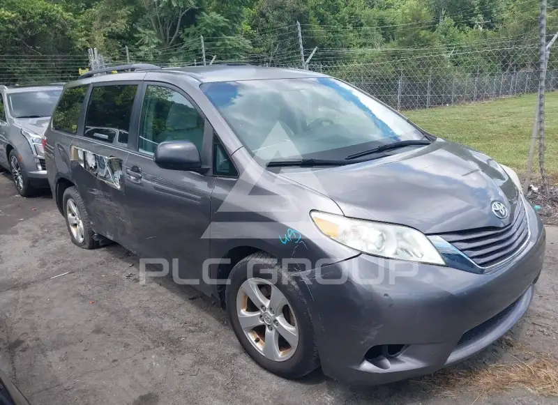 2015 Toyota SIENNA фото