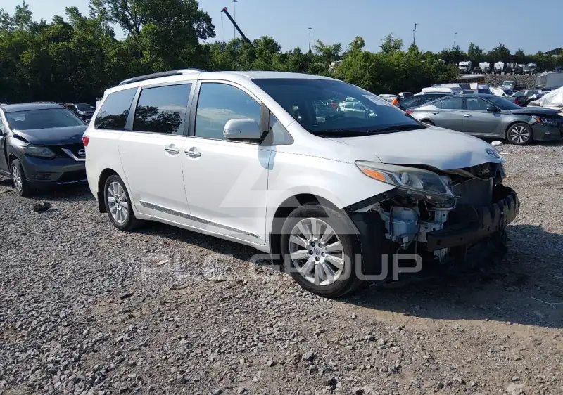 2015 Toyota SIENNA photo