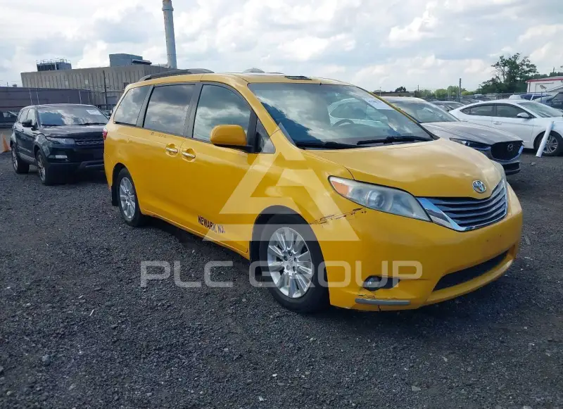 2015 Toyota SIENNA фото