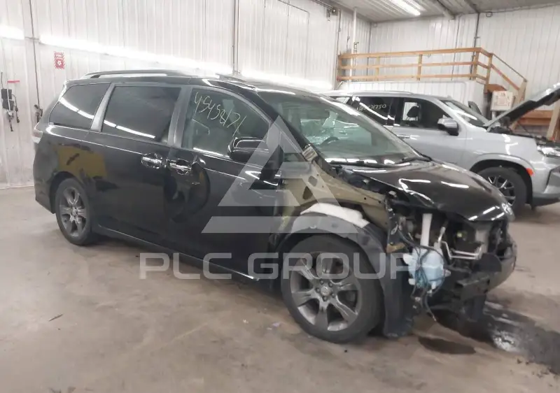 2015 Toyota SIENNA фото