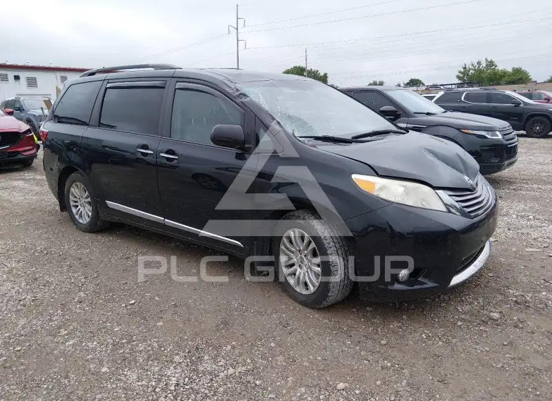 2015 Toyota SIENNA photo