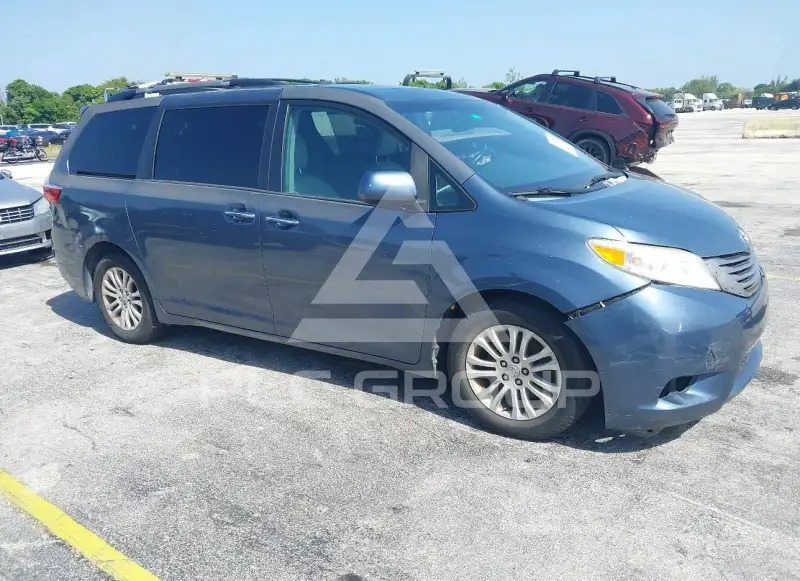 2015 Toyota SIENNA фото