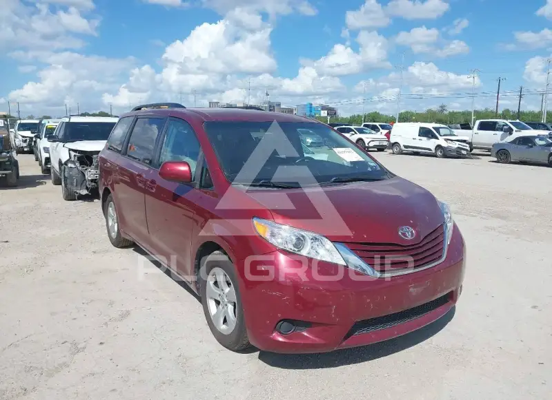 2015 Toyota SIENNA фото