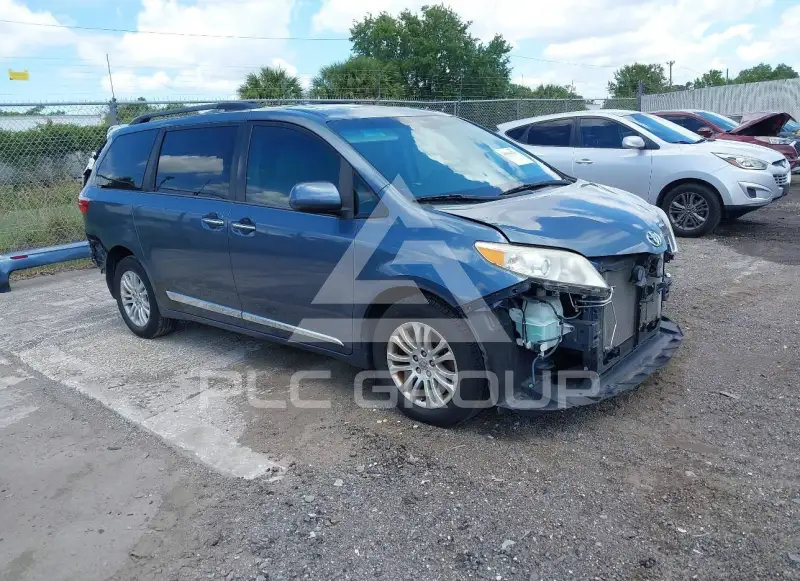 2015 Toyota SIENNA фото