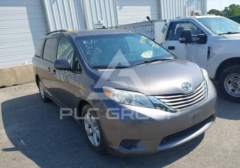 2015 Toyota SIENNA фото