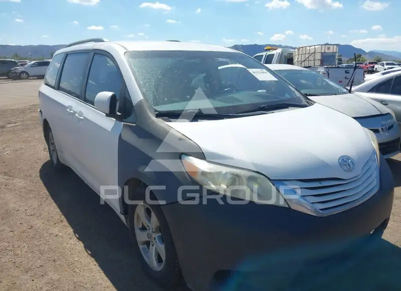 2015 Toyota SIENNA фото