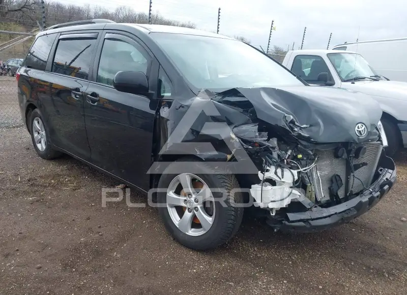2015 Toyota SIENNA фото