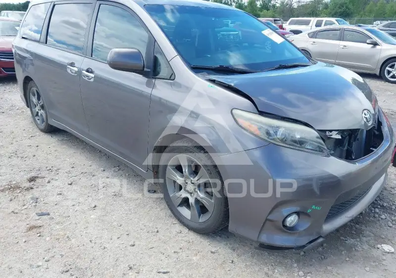 2015 Toyota SIENNA фото