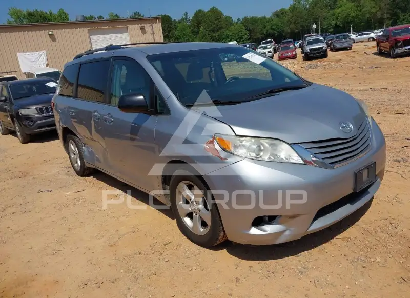 2015 Toyota SIENNA фото