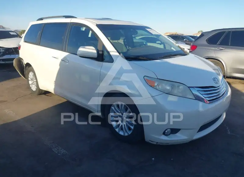 2015 Toyota SIENNA фото
