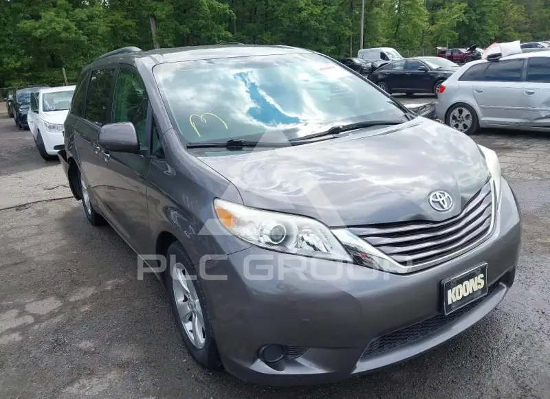 2015 Toyota SIENNA фото