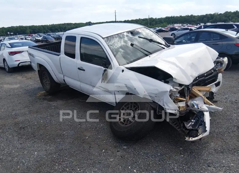 2015 Toyota TACOMA photo