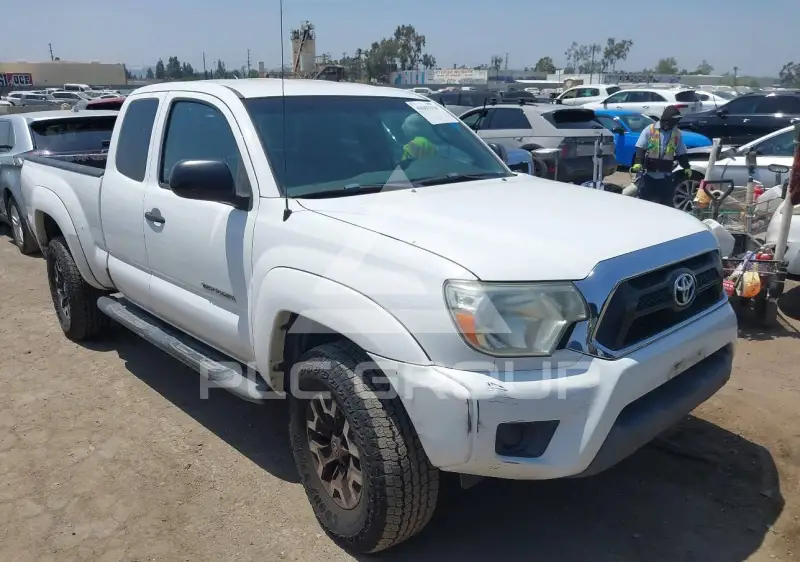 2015 Toyota TACOMA photo