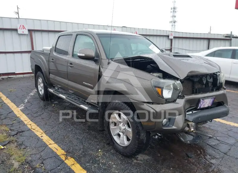 2015 Toyota TACOMA photo
