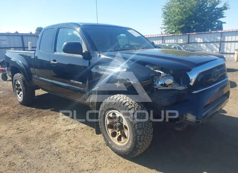 2015 Toyota TACOMA photo