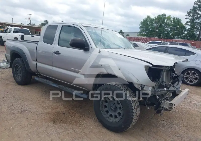 2015 Toyota TACOMA photo