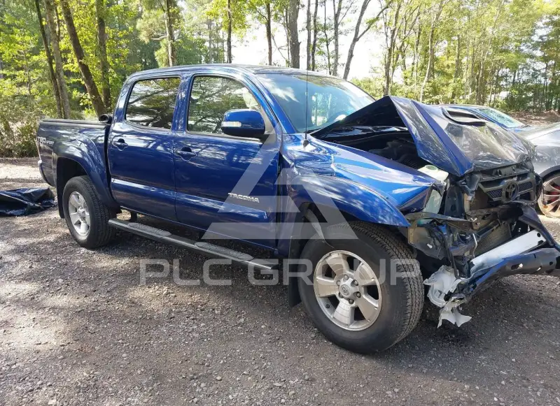 2015 Toyota TACOMA photo
