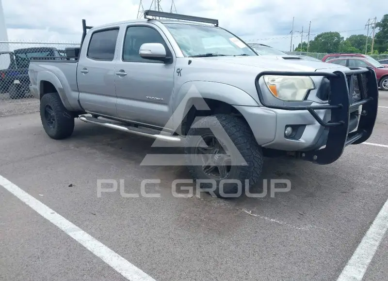 2015 Toyota TACOMA photo