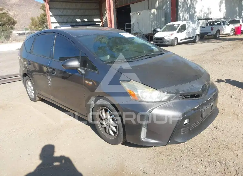 2015 Toyota PRIUS photo