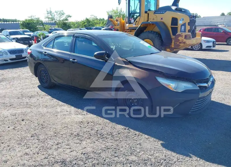2015 Toyota CAMRY фото