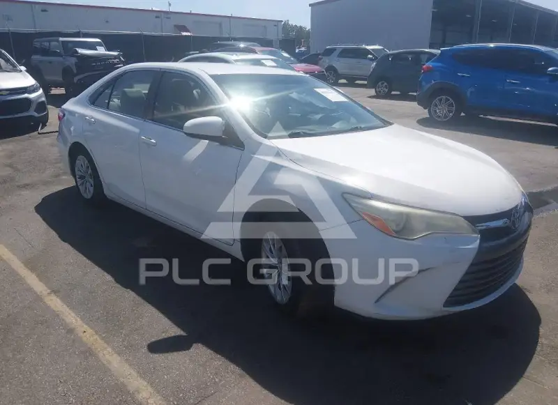 2015 Toyota CAMRY фото