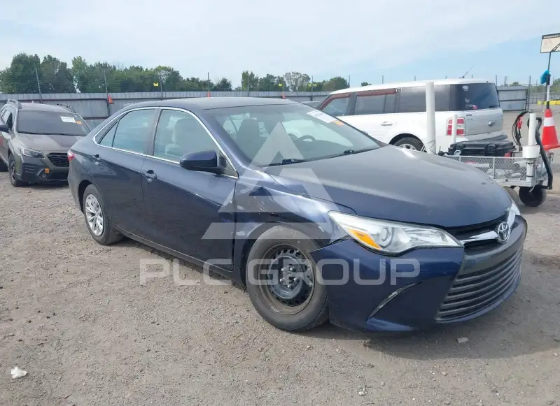 2015 Toyota CAMRY фото