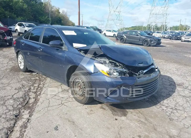 2015 Toyota CAMRY фото