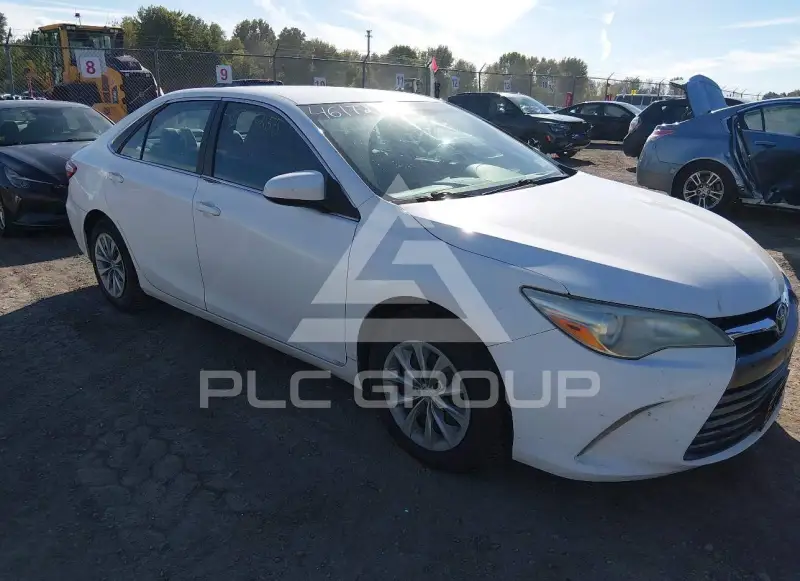2015 Toyota CAMRY фото
