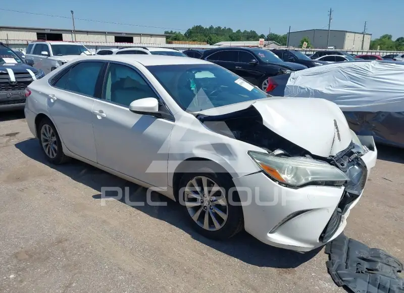 2015 Toyota CAMRY фото