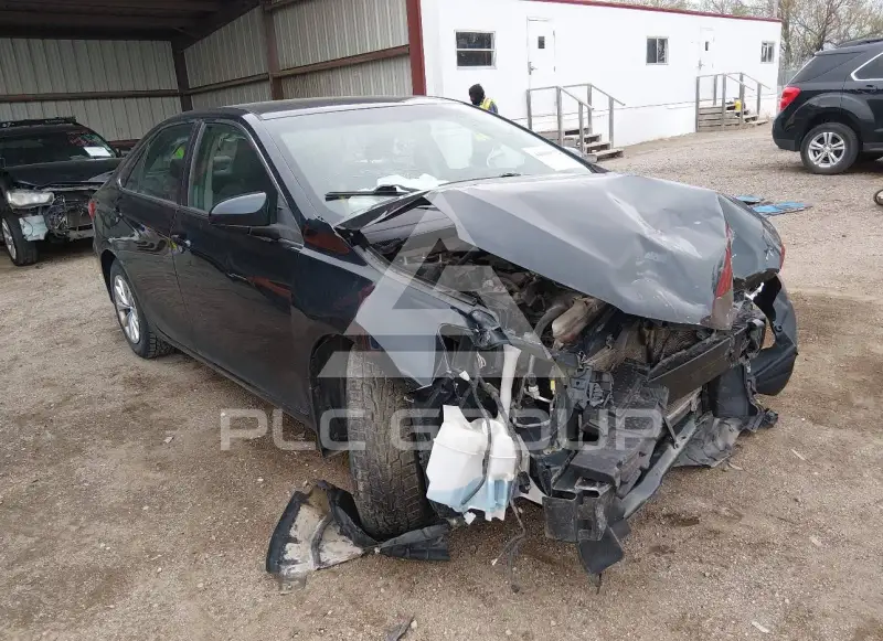 2015 Toyota CAMRY фото