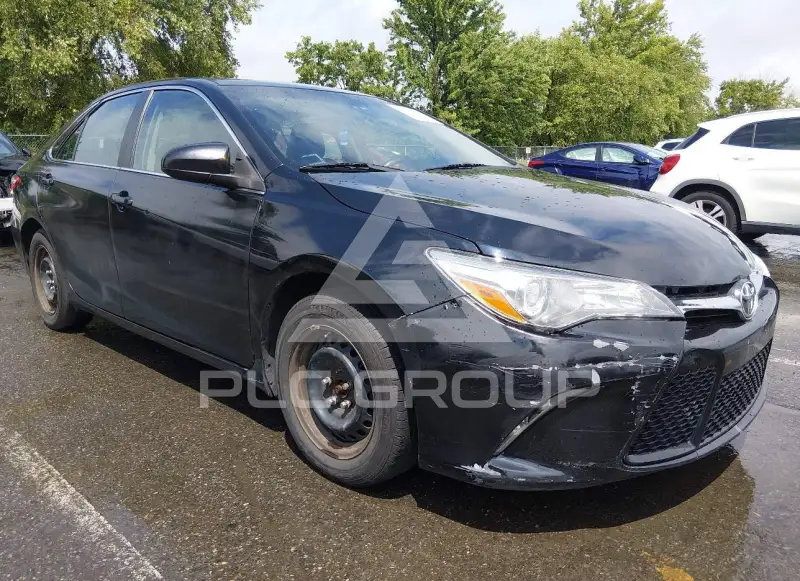 2015 Toyota CAMRY фото