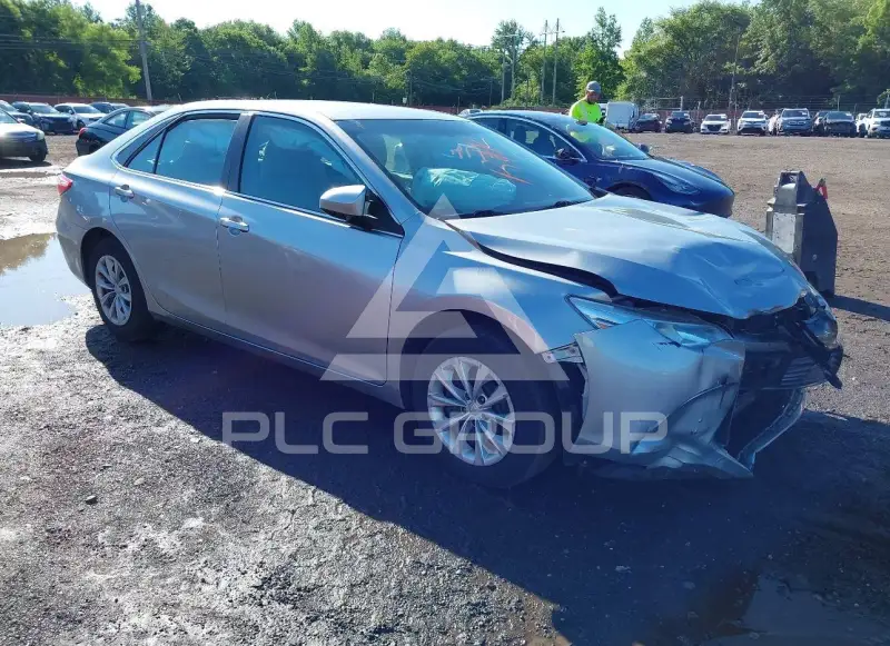 2015 Toyota CAMRY фото