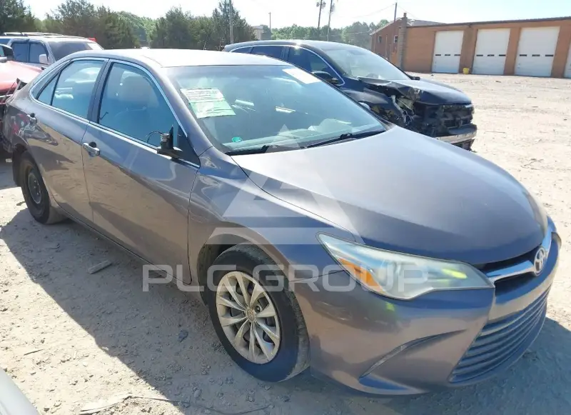 2015 Toyota CAMRY фото