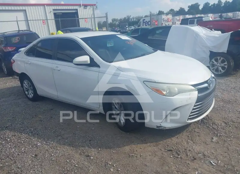 2015 Toyota CAMRY фото