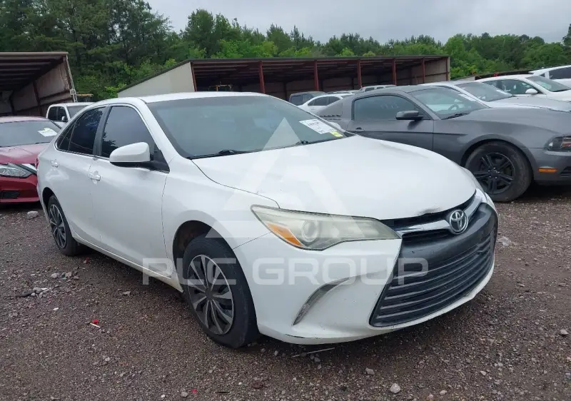 2015 Toyota CAMRY фото
