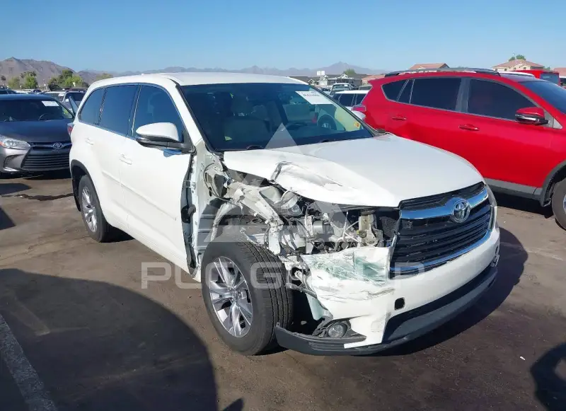 2015 Toyota Highlander фото