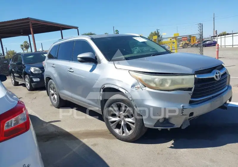 2015 Toyota Highlander фото