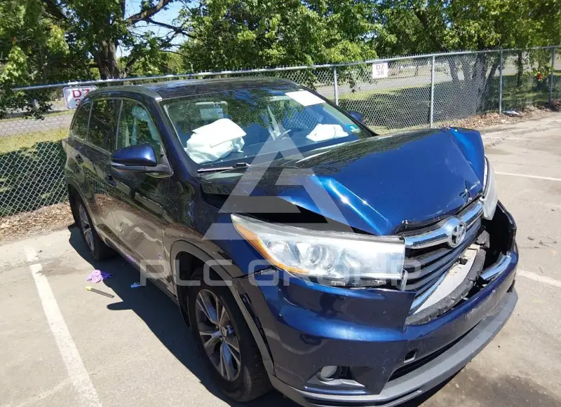 2015 Toyota Highlander photo