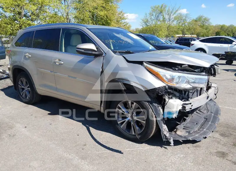 2015 Toyota Highlander фото