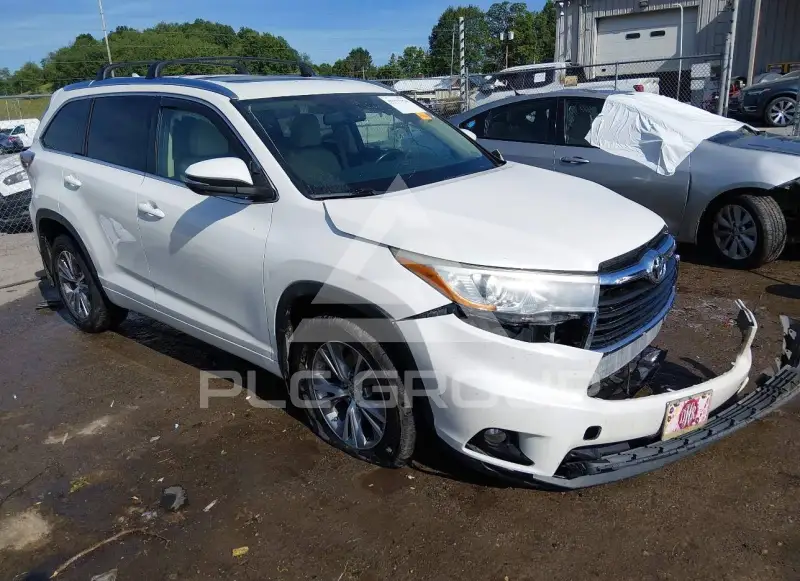 2015 Toyota Highlander фото