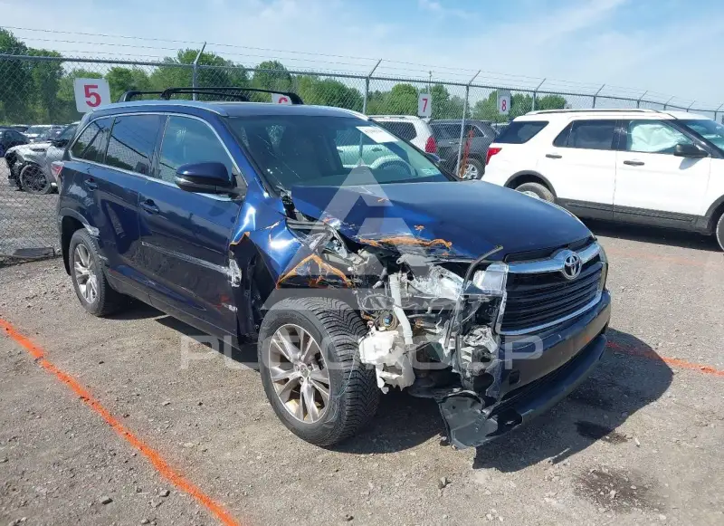 2015 Toyota Highlander фото