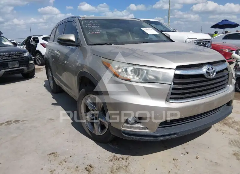 2015 Toyota Highlander photo