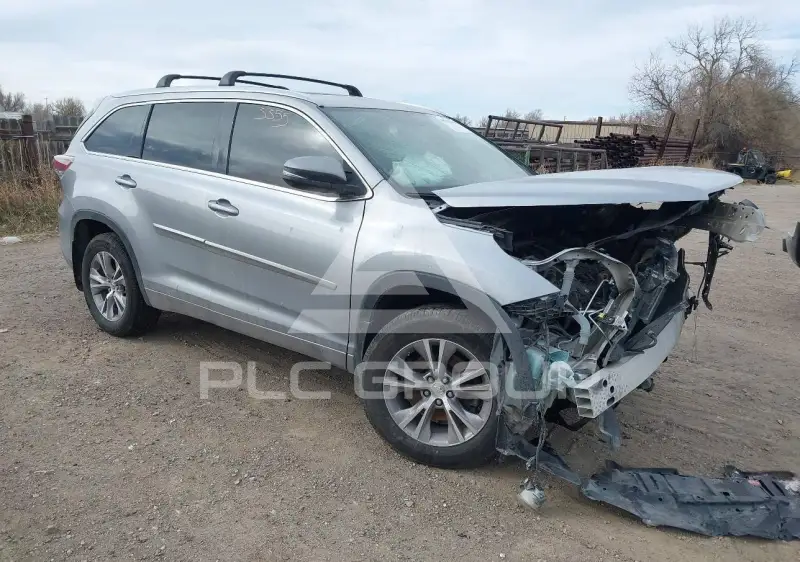 2015 Toyota Highlander photo