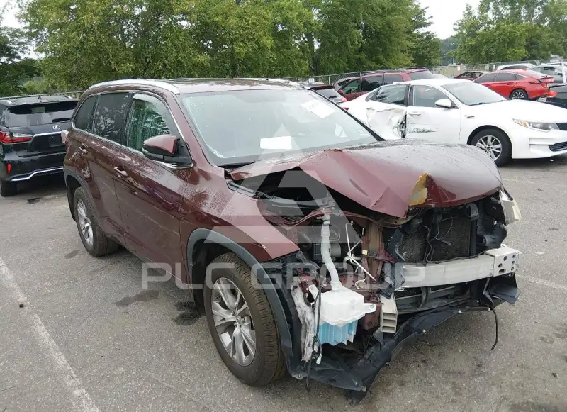 2015 Toyota Highlander photo